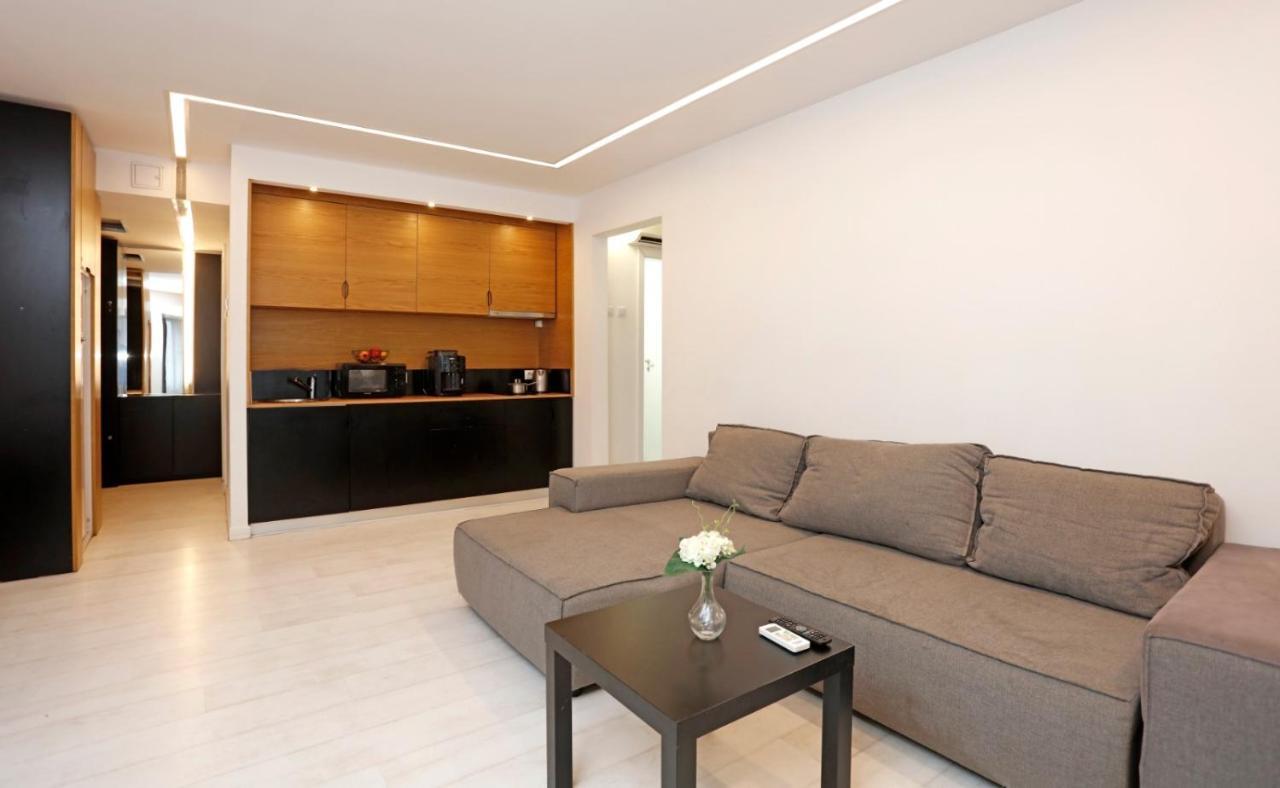 Platinum Apartment With 2 Bedrooms Bucharest Exterior photo